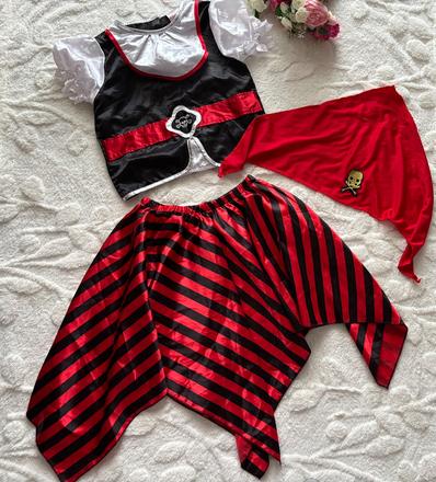 An27/ kostým pirátka - v.7/8 let, 