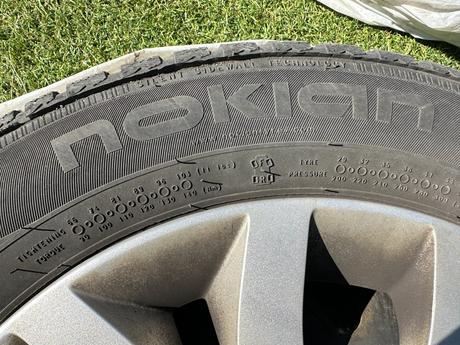 Zimní kola nokian - disky a pneu, 4 ks 185/65 r15, 