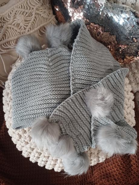 Šedý komplet s bambulkami, mohito,140