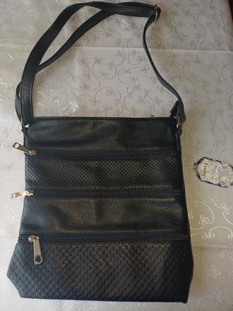 Nová kabelka crossbody, 