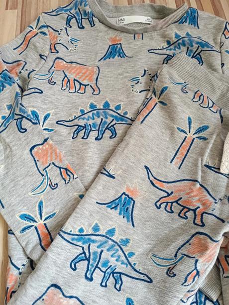 Tepláková souprava s dinosaury mikina + tepláky 11, marks & spencer,116