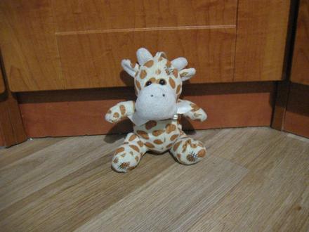 Plyšová žirafa,