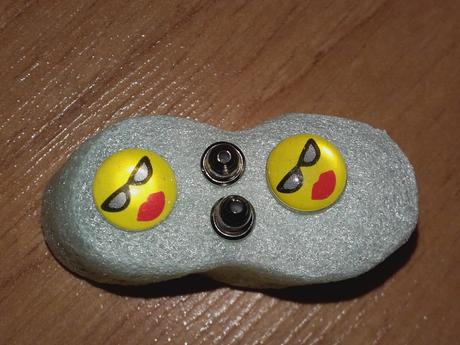 Náušnice emotikon sluneční brýle,