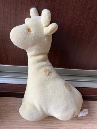 Žirafa bez puntíků,