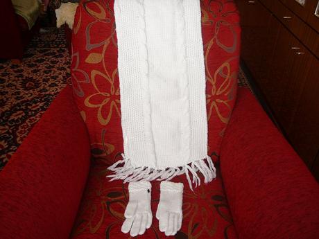 Šála a rukavice, xl