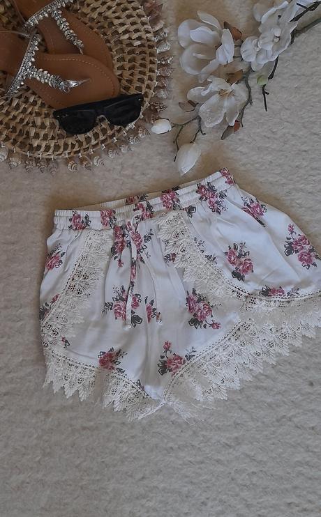 H&m viskózové květinové kraťasy s krajkou, h&m,38