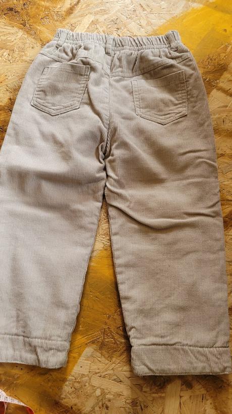 Manžestráky a podšité kahoty, 116