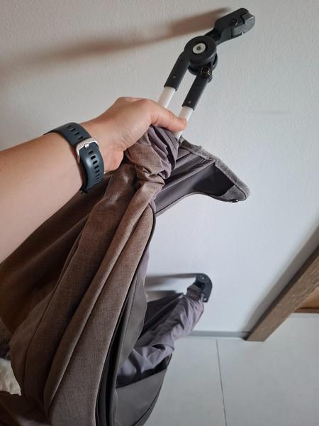 Jak vyprat a vyčistit popruhy na kočárku Inglesina Aptica?