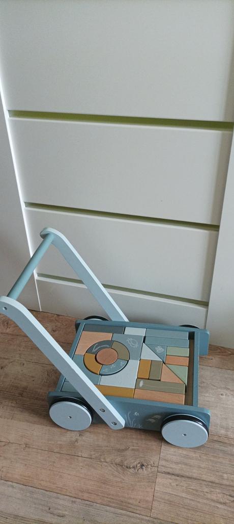 Dřevěný vozík little durch s kostkami, 