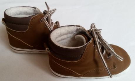 Dětské capáčky, vel.6-12měs., f&f,19