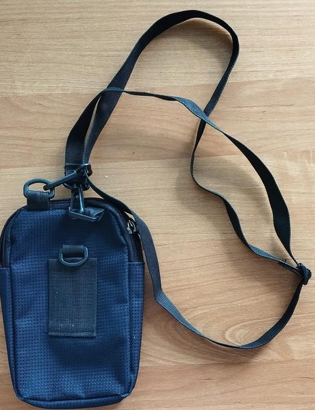 Batohy na záda i přes rameno, 150 kč za kus, loap