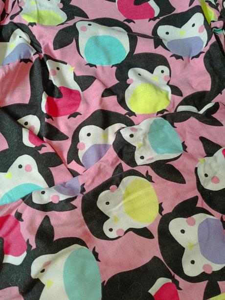 Pyžamo s tučňáky 116, marks & spencer,116