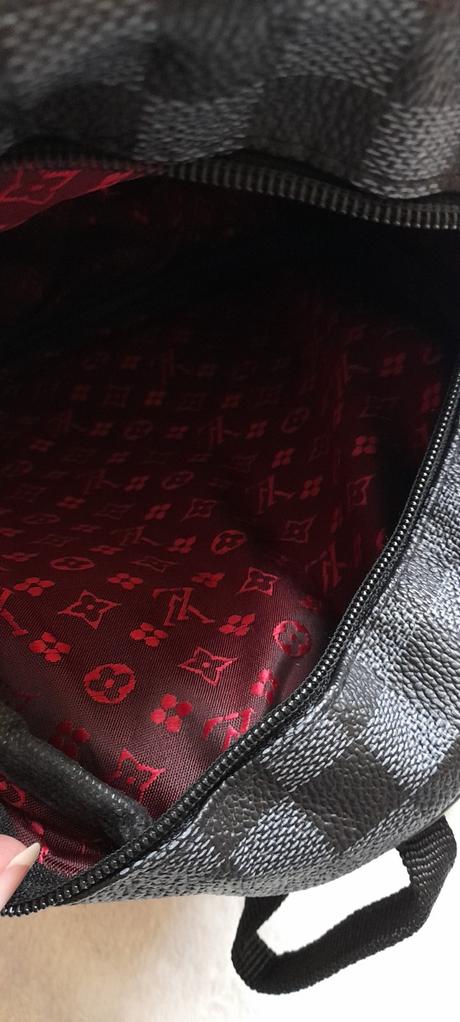 Černo-šedý stylový mini batůžek,