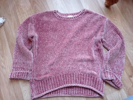 Svetr, 146