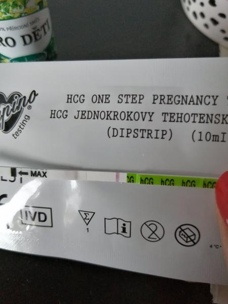 Je pět dní do menstruačního cyklu. Je tam náznak těhotenství?
