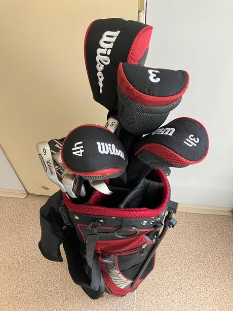 Golfová výbava wilson true distance pro praváky,