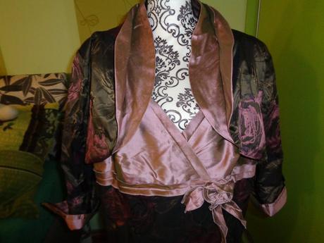 Luxusní šaty s růžemi - s bolerkem 48/50, 48