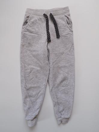 Tepláky vel 128, pepperts,128