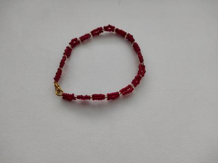 Korálkový náramek,