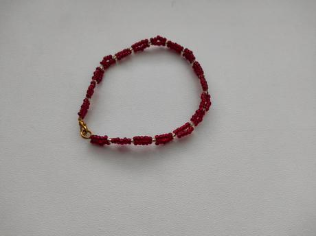 Korálkový náramek,