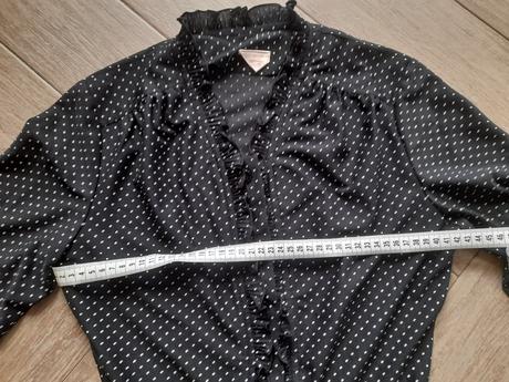 Lehká černá peplum halenka s bílým puntíkem vel. s, s