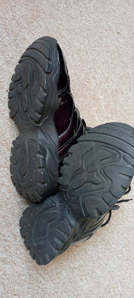 Boty vyteplené zn."deezee" vel."33", 33