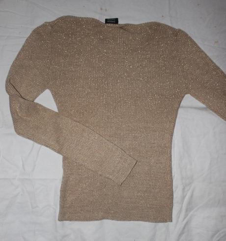 Vb164. pružný, zlatavý svetřík, vel.s , zn.sasch, s