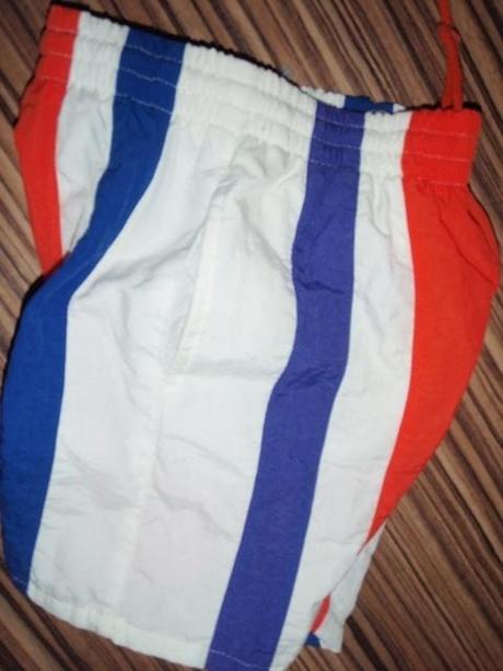 Super kraťasy alias plavky, 116