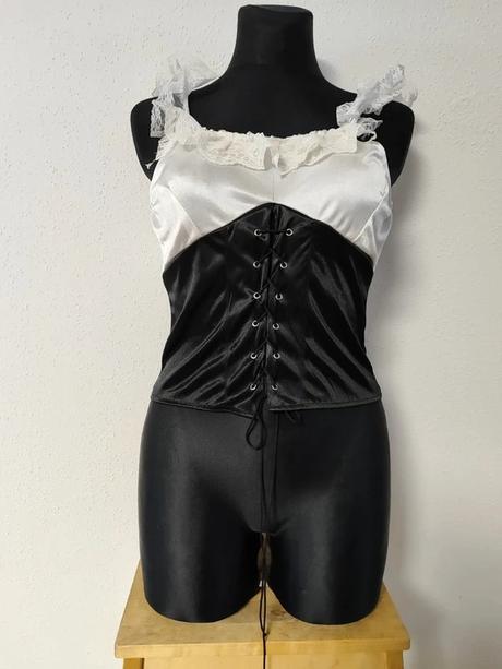 Korzetový top, 