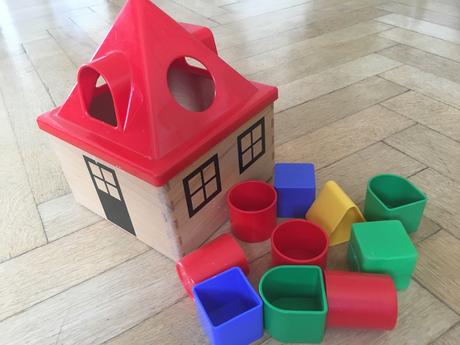 Dřevěný domeček vkládačka, 