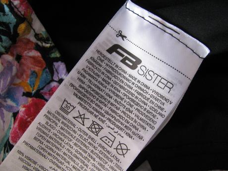 Letní květované kraťasové šaty s všitými kraťasami, xs