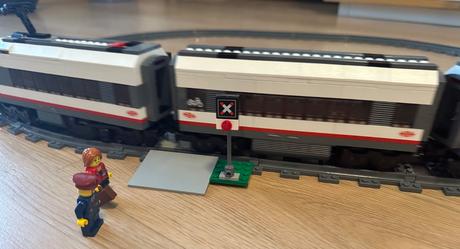 Lego city vysokorychlostní osobní vlak 60051,