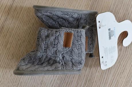 Capáčky vel. 3 - 6 m, primark,<17