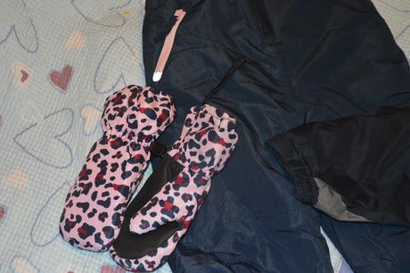 110 zimní bunda oteplené kalhoty rukavice, lupilu,110