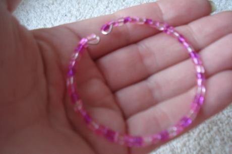 Náramek z korálků,