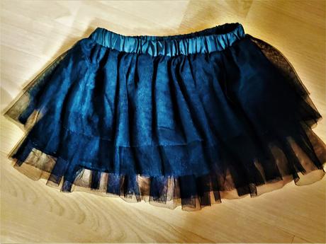 Černá tylová áčková sukně s podšívkou 122/128, 122