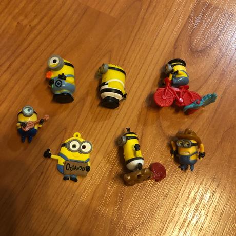 Mimoň plyšák + figurky,