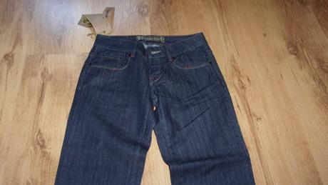 Nové džíny vel. s, včetně visačky, s