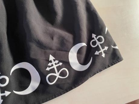 Ghotic/witch krátká sukně, vel s i méně, vada naže, s