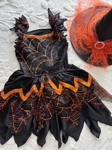 An26/ kostým čarodějnice s kloboukem - v.8/10 let, 