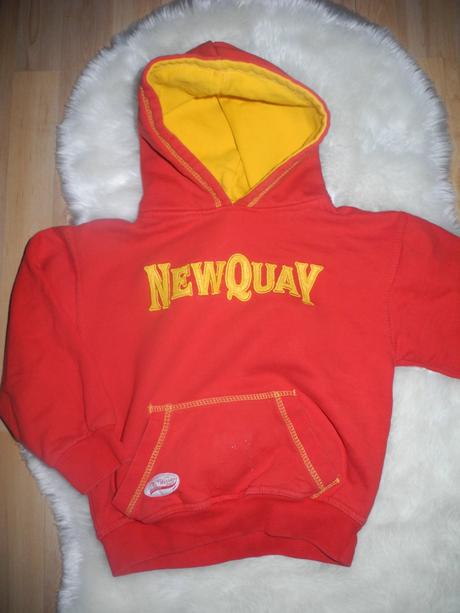 Mikina s kapucí, 128