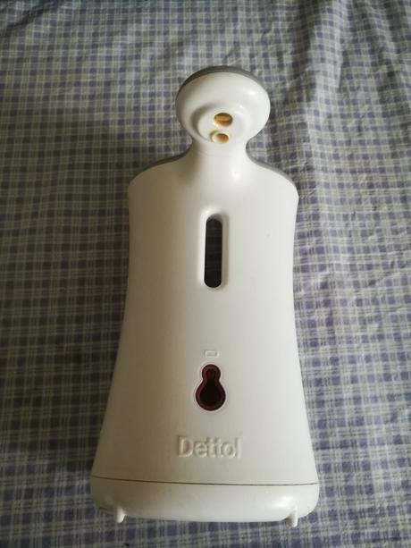 Dávkovač tekutého mýdla dettol,