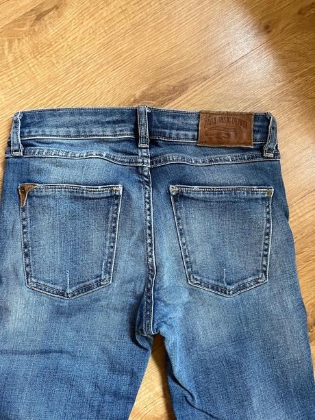 Bezva pružné pohodlné džíny, rifle zara, zara,152