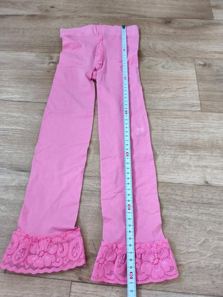 Růžové silonky, 134