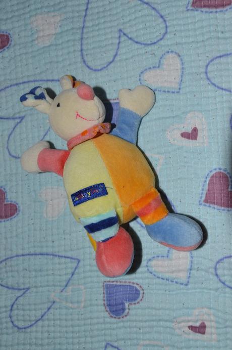 Plyšové chrastítko,