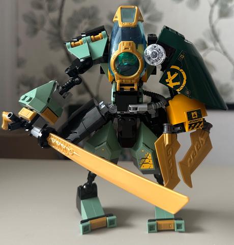 Lego ninjago lloydův vodní robot, 