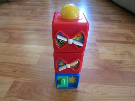 Veselé kostičky pro nejmenší zn.fisher price-3 ks,