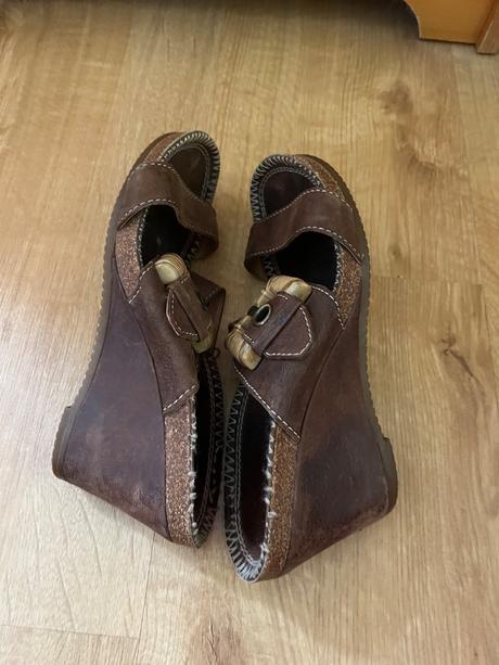 Kožené boty na klínu, baťa,37