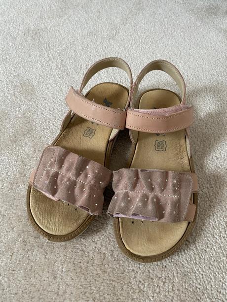 Sandále na parádu, 31