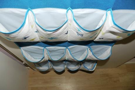 Kapsar tyrkysovy s motylky, 